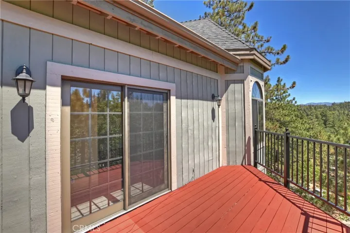 26570 Yolo Way, Lake Arrowhead, California 92352