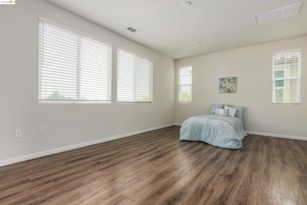 979 Princess Way, Brentwood, California 94513 home-pic-18