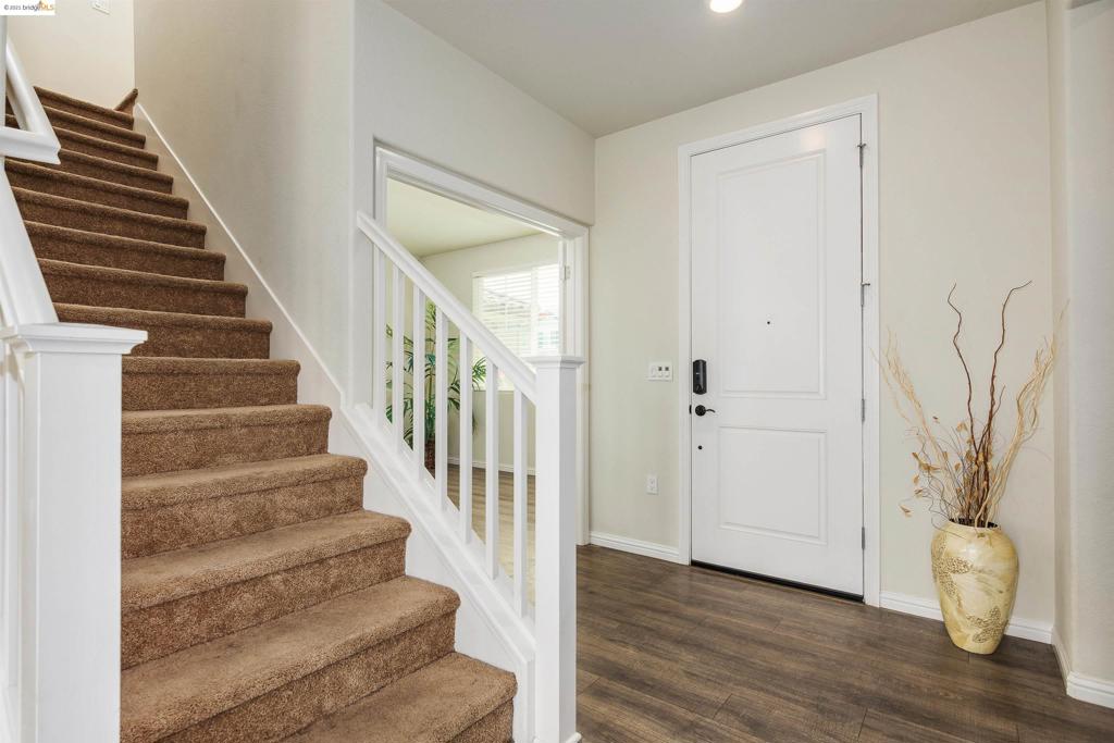 979 Princess Way, Brentwood, California 94513 home-pic-1