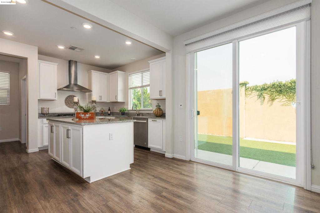 979 Princess Way, Brentwood, California 94513 home-pic-3