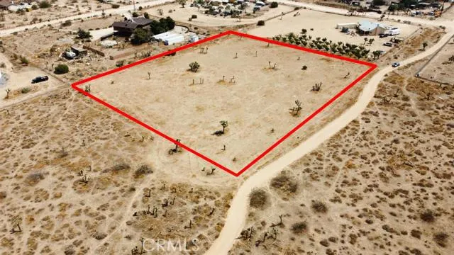 10955 Schlitz Road, Phelan, California 92371