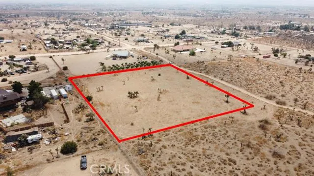 10955 Schlitz Road, Phelan, California 92371