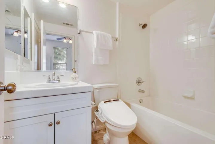 Downstairs full bathroom