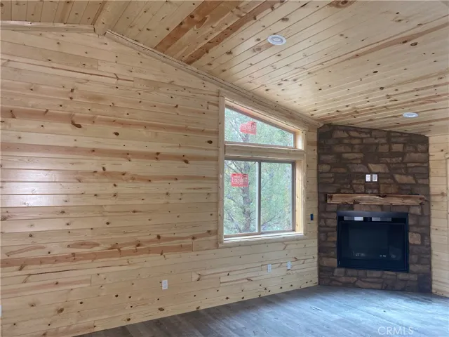 42605 Avalon Road, Big Bear, California 92315