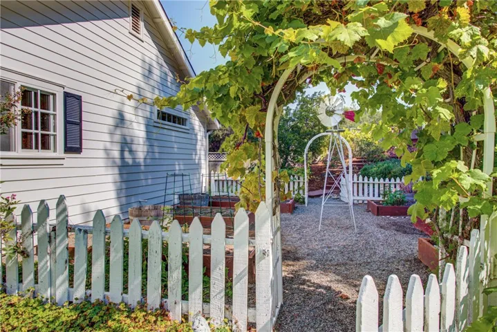 230 Canyon Way, Arroyo Grande, California 93420