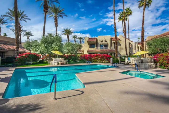 LC - pool