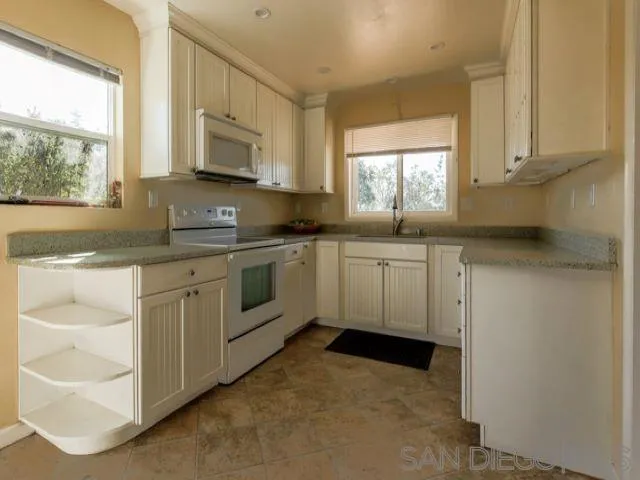 560 Irwin Lane, Santa Rosa, California 95401