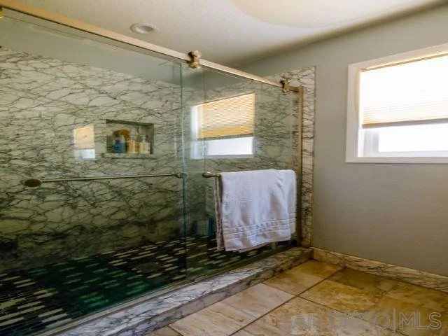 560 Irwin Lane, Santa Rosa, California 95401
