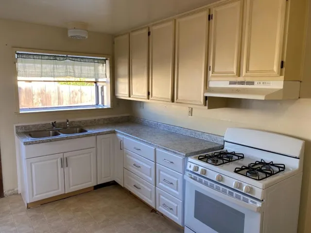 1067 Harcourt Avenue, Outside Area (inside Ca), California 93955