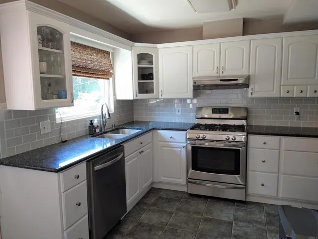 7731 Loma Vista Drive, La Mesa, California 91942