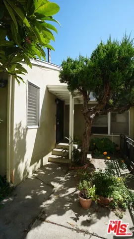 1834 Sawtelle 1, Los Angeles, California 90025