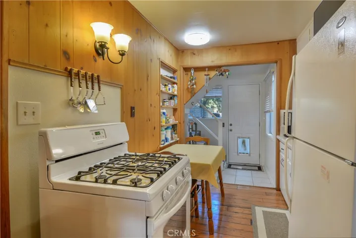25090 Boa Drive, Crestline, California 92325