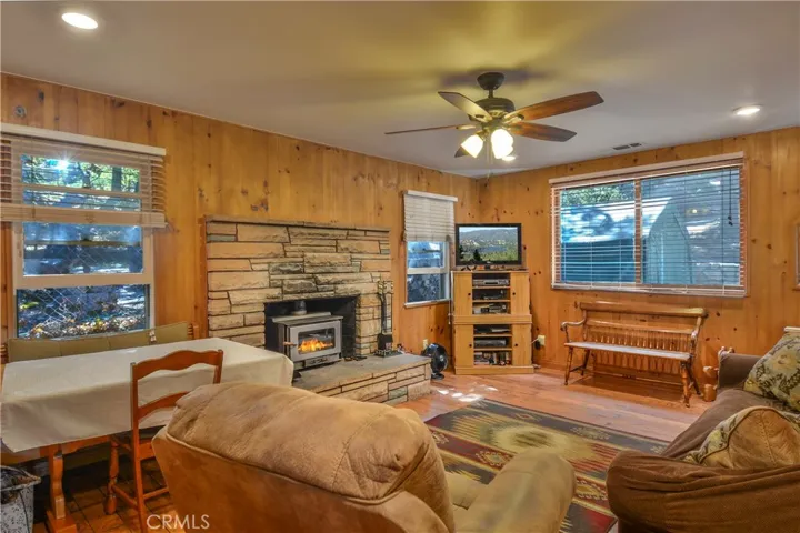 25090 Boa Drive, Crestline, California 92325