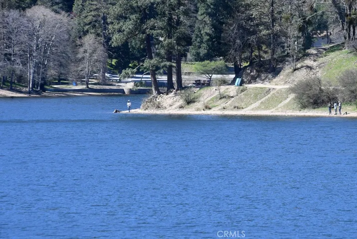 25090 Boa Drive, Crestline, California 92325