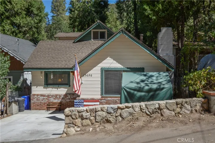 25090 Boa Drive, Crestline, California 92325