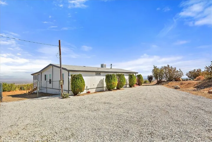 1320 Hollister Road, Pinon Hills, California 92372