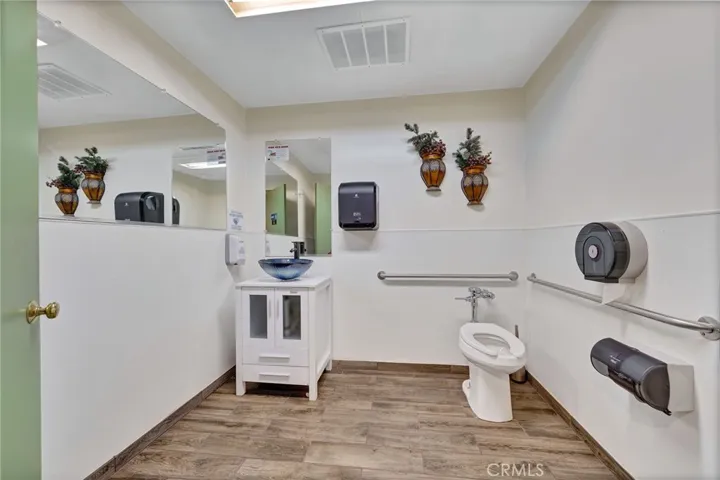 14732 Lakeshore Drive, Clearlake, California 95422