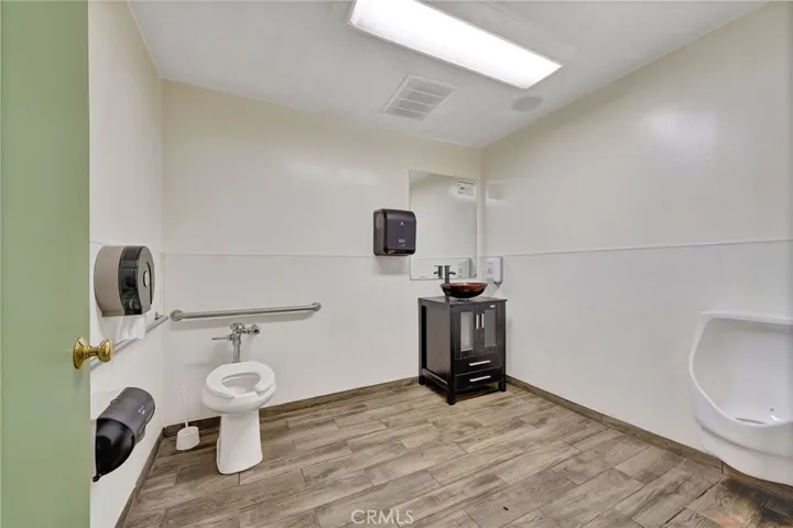 14732 Lakeshore Drive, Clearlake, California 95422