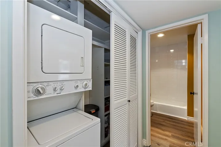 208 Village Bay 1, Lake Arrowhead, California 92352