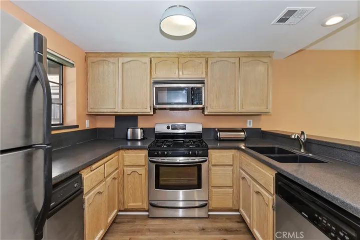 208 Village Bay 1, Lake Arrowhead, California 92352
