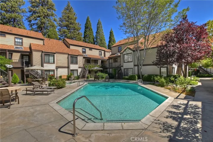 208 Village Bay 1, Lake Arrowhead, California 92352