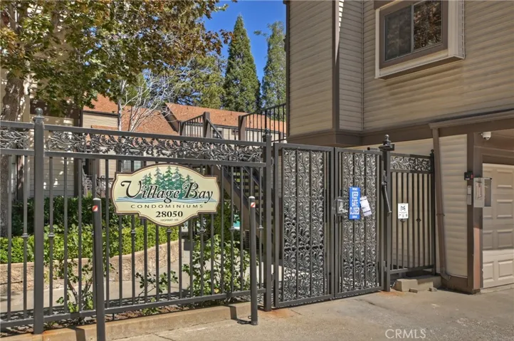 208 Village Bay 1, Lake Arrowhead, California 92352