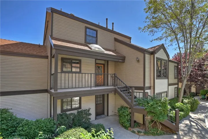208 Village Bay 1, Lake Arrowhead, California 92352