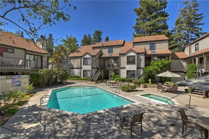 208 Village Bay 1, Lake Arrowhead, California 92352