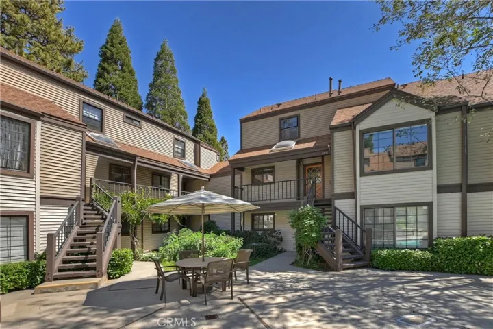 208 Village Bay 1, Lake Arrowhead, California 92352