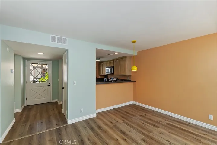 208 Village Bay 1, Lake Arrowhead, California 92352