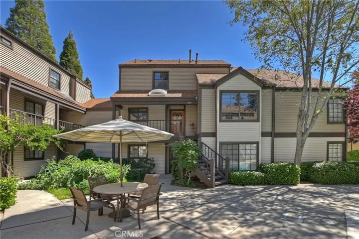 208 Village Bay 1, Lake Arrowhead, California 92352