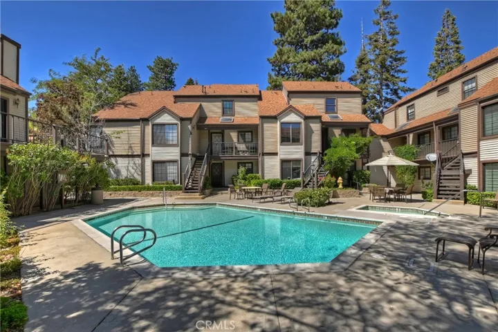 208 Village Bay 1, Lake Arrowhead, California 92352