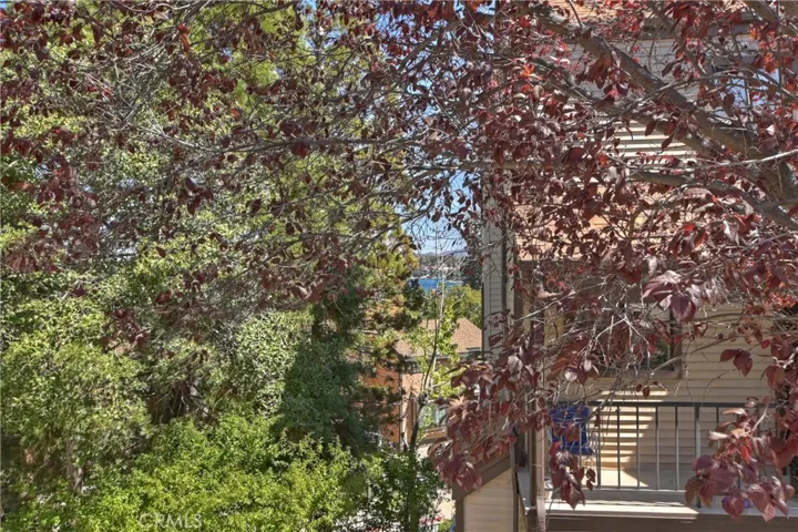 208 Village Bay 1, Lake Arrowhead, California 92352
