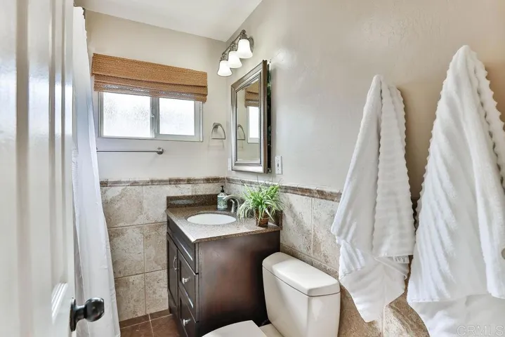 9050 Gorge Ave, Santee, California 92071