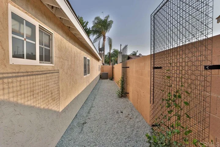 9050 Gorge Ave, Santee, California 92071
