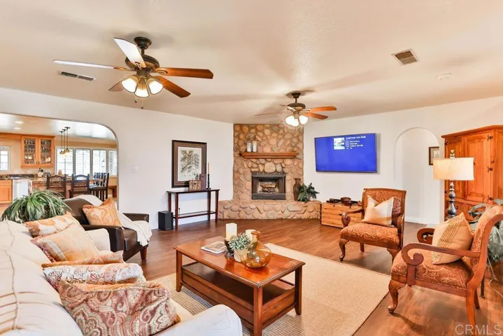 9050 Gorge Ave, Santee, California 92071