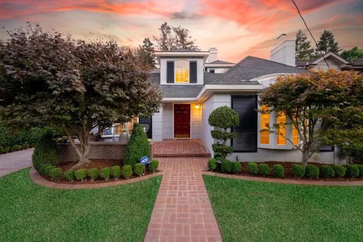 61 El Cerrito Avenue, San Mateo, California 94402
