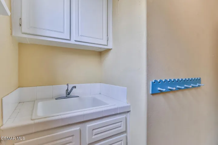 gGuest Bath and Laundry4
