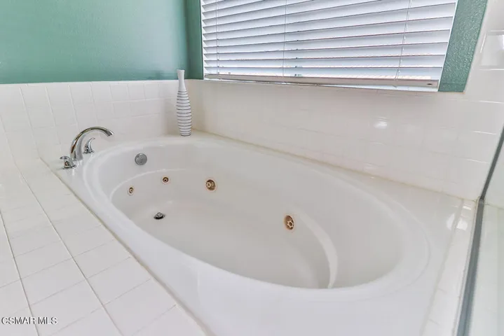 nMain Bedroom Suite8