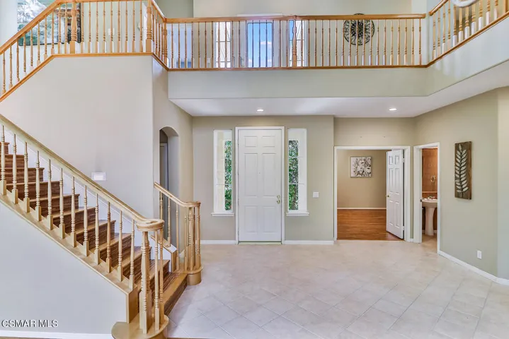 bEntry Living and Dining6