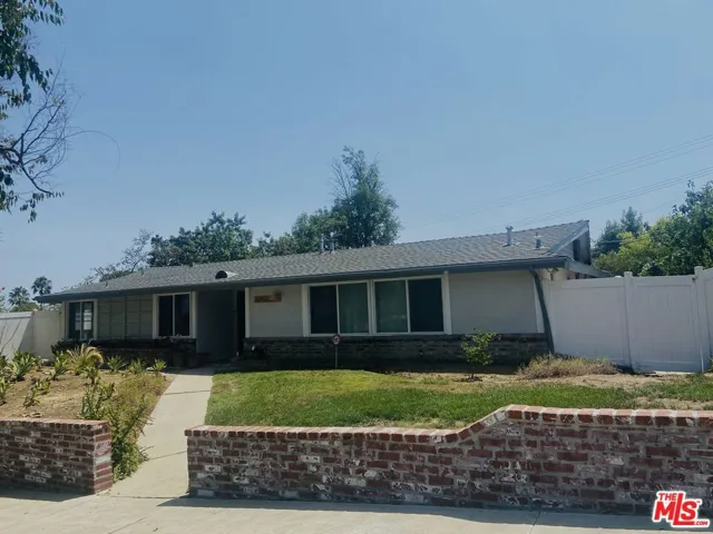 Large Frontage and curb appeal