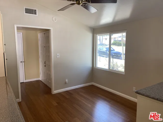 Large Eat in Kitchen