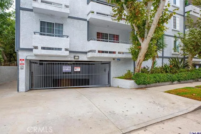 4401 Sepulveda Boulevard 404, Sherman Oaks, California 91403