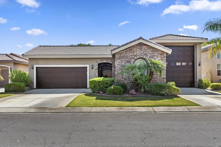 001_49658 Redford Way