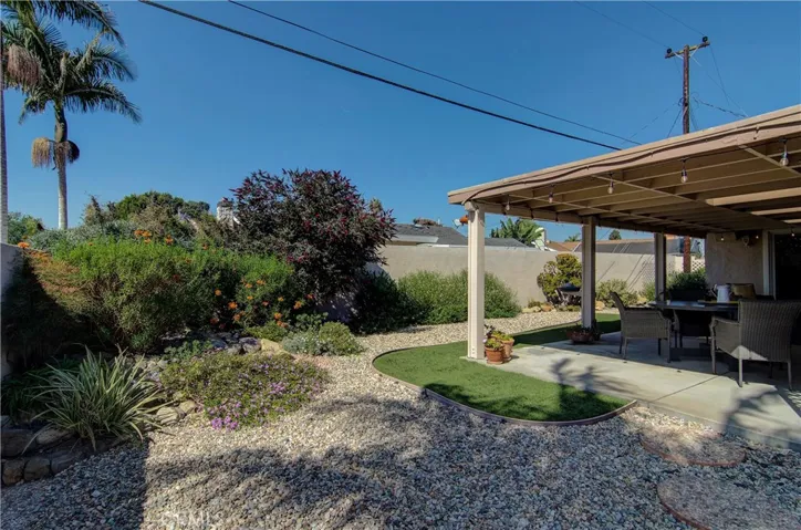 Gorgeous landscape is the perfect blend of EZ care and lush plantings...the birds and butterflies enjoy it too!