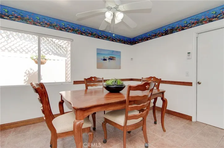 Flexible dining space is great for family meals...or entertaining.  EZ access to laundry and garage area too.