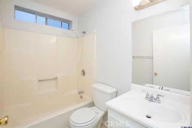 1160 Elm Avenue 4, Glendale, California 91201