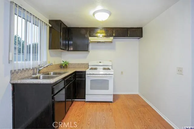 1160 Elm Avenue 4, Glendale, California 91201