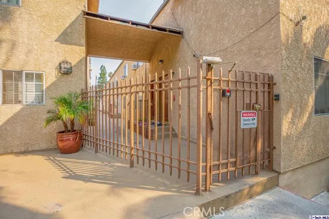 1160 Elm Avenue 4, Glendale, California 91201