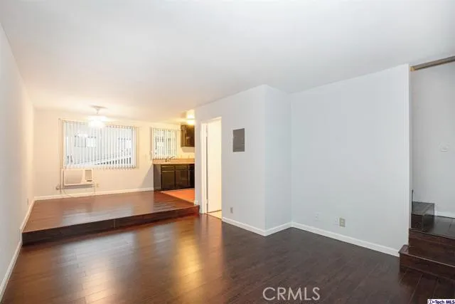1160 Elm Avenue 4, Glendale, California 91201